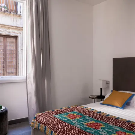 Now Apartments, Aparthotel In The Heart Of Rome Room photo