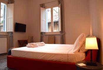 Now Apartments, In The Heart Of Rom